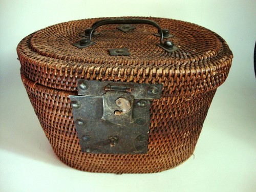 Antiker korb mit deckel - antiker,